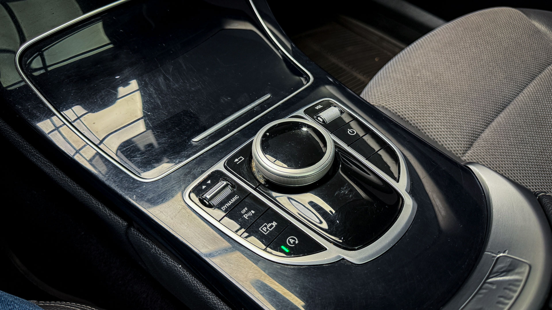 Mercedes-Benz C180 — foto 19 de 28