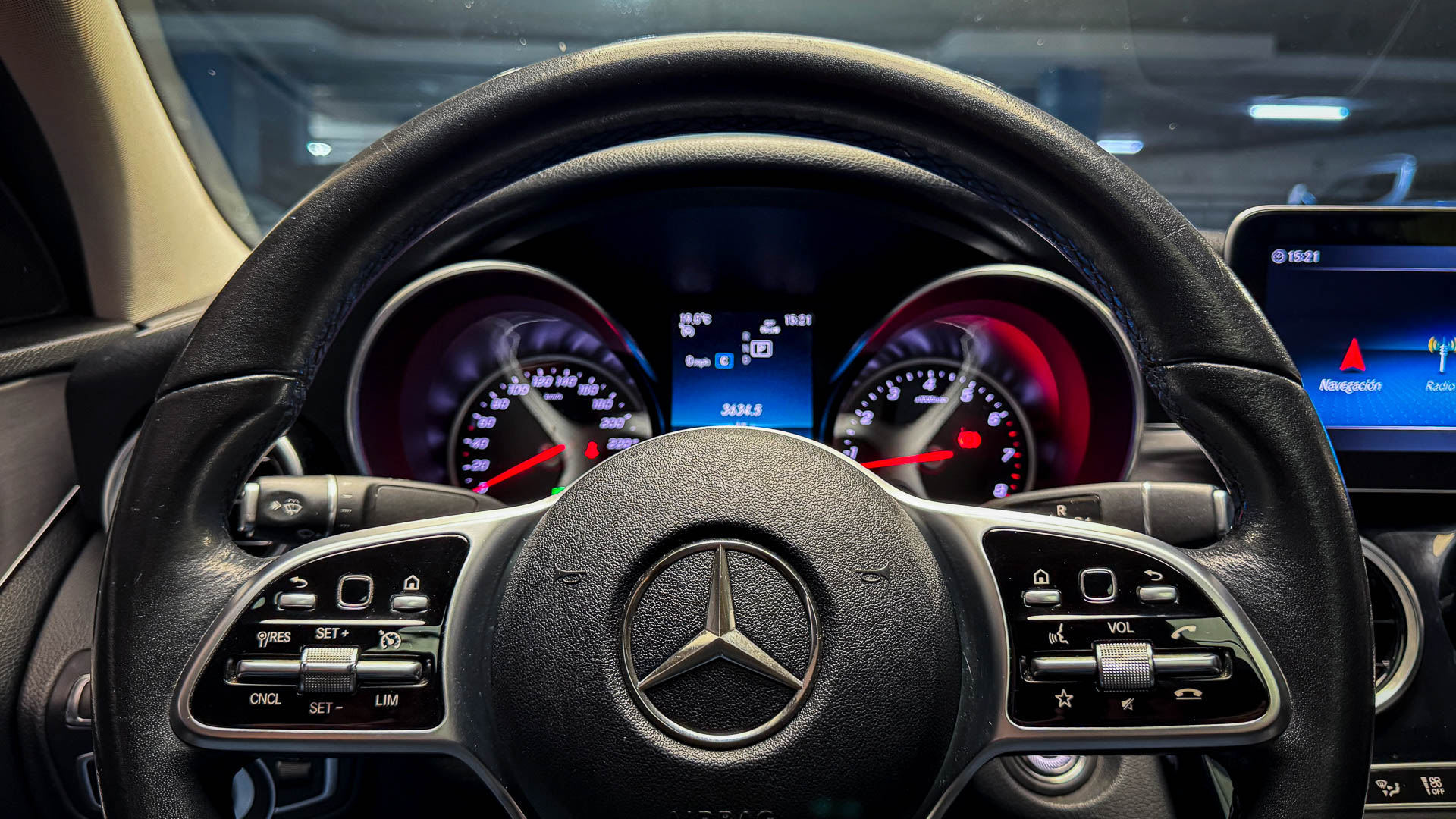 Mercedes-Benz C180 — foto 7 de 28