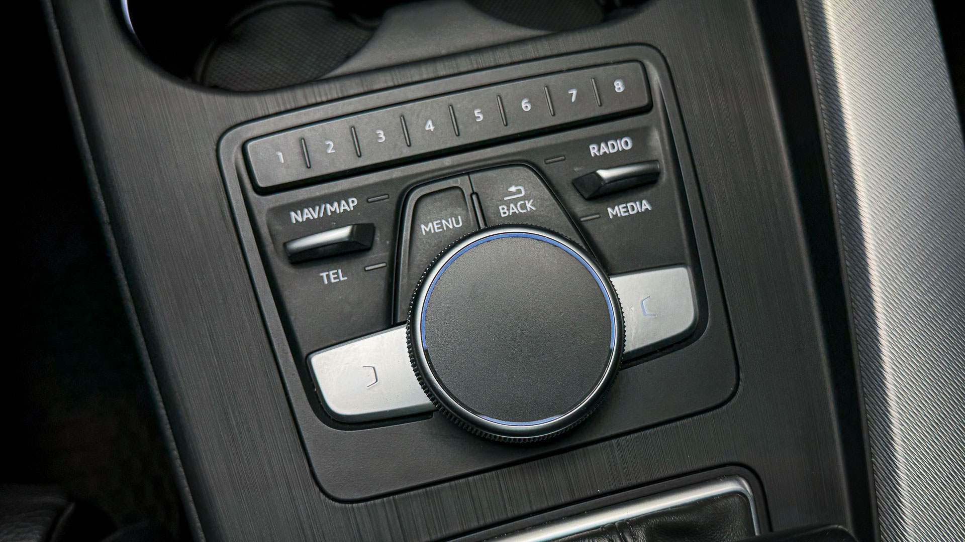 Audi A4 — foto 19 de 28