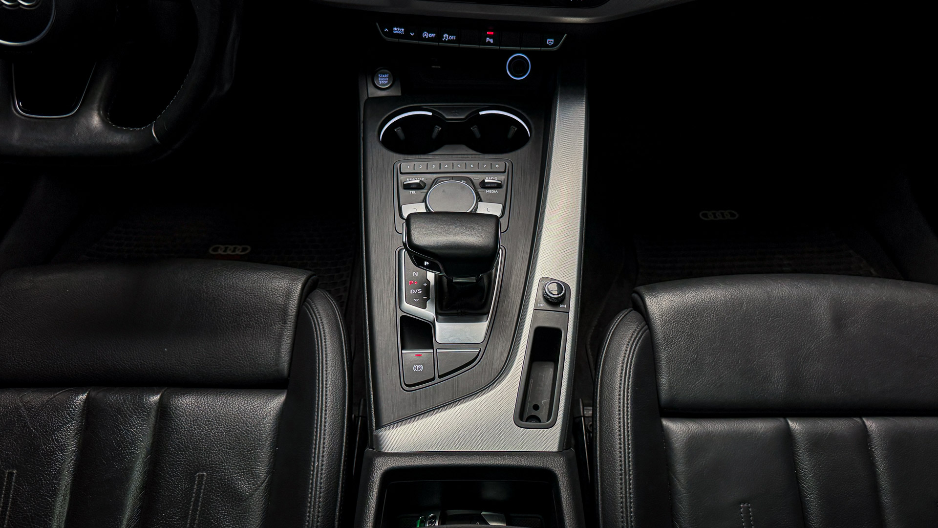 Audi A4 — foto 21 de 28