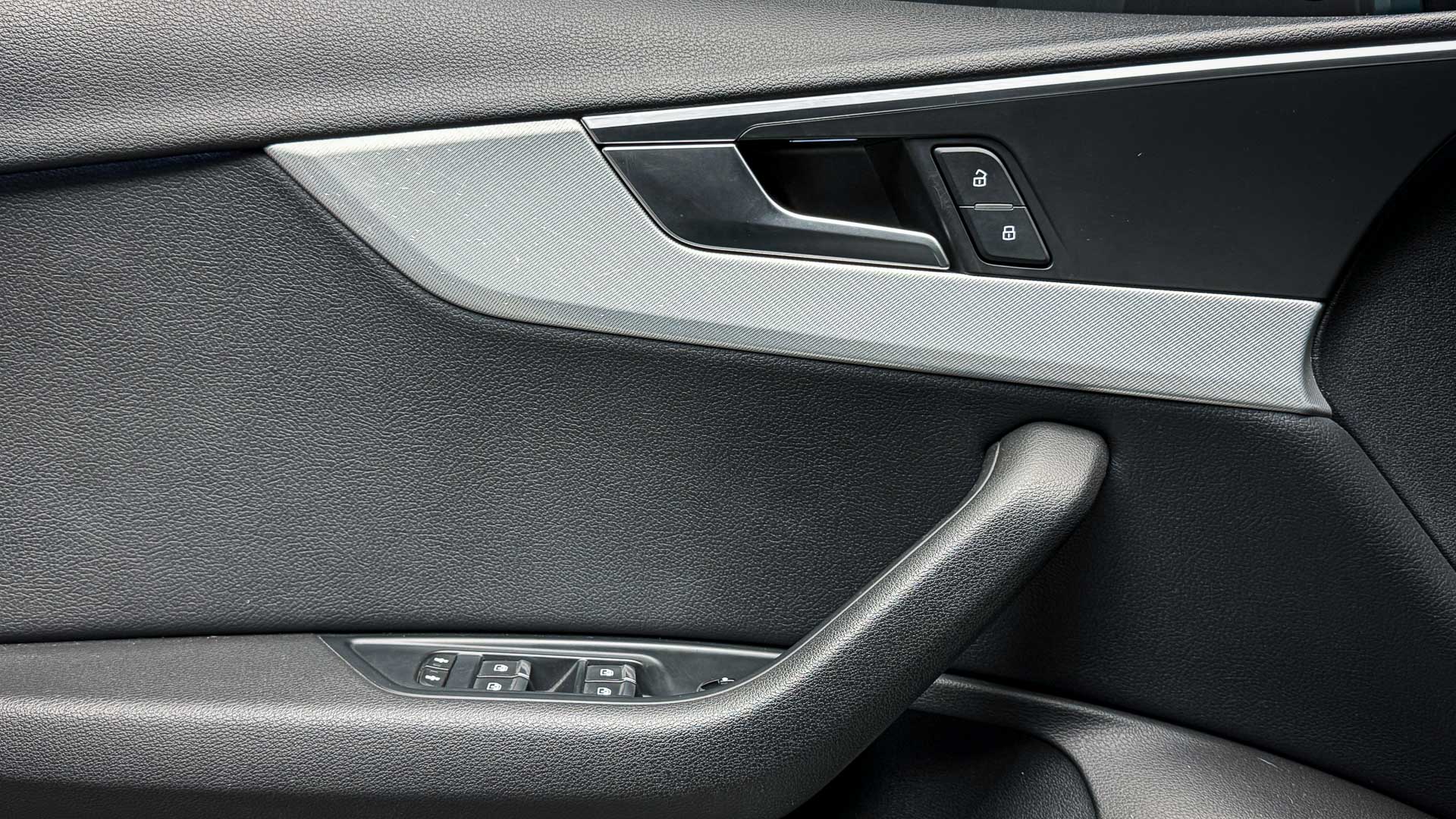 Audi A4 — foto 26 de 28