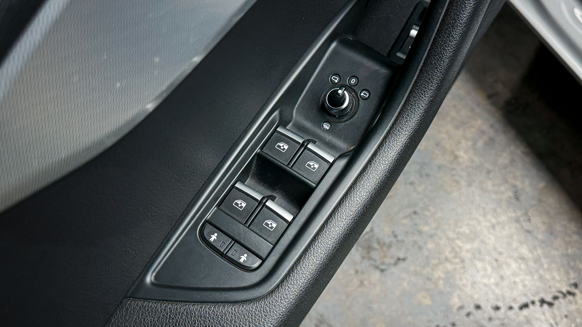 Audi A4 — foto 27 de 28