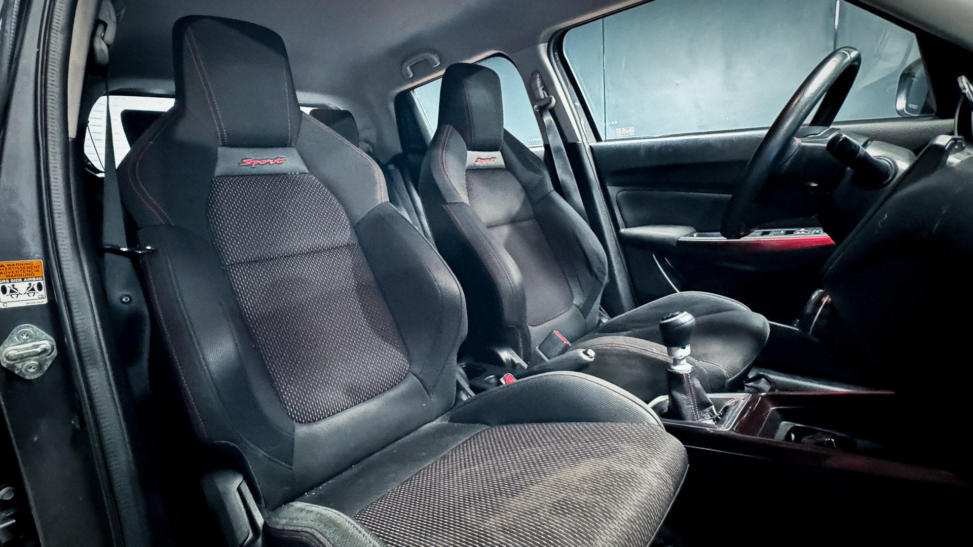 Suzuki Swift — foto 22 de 28