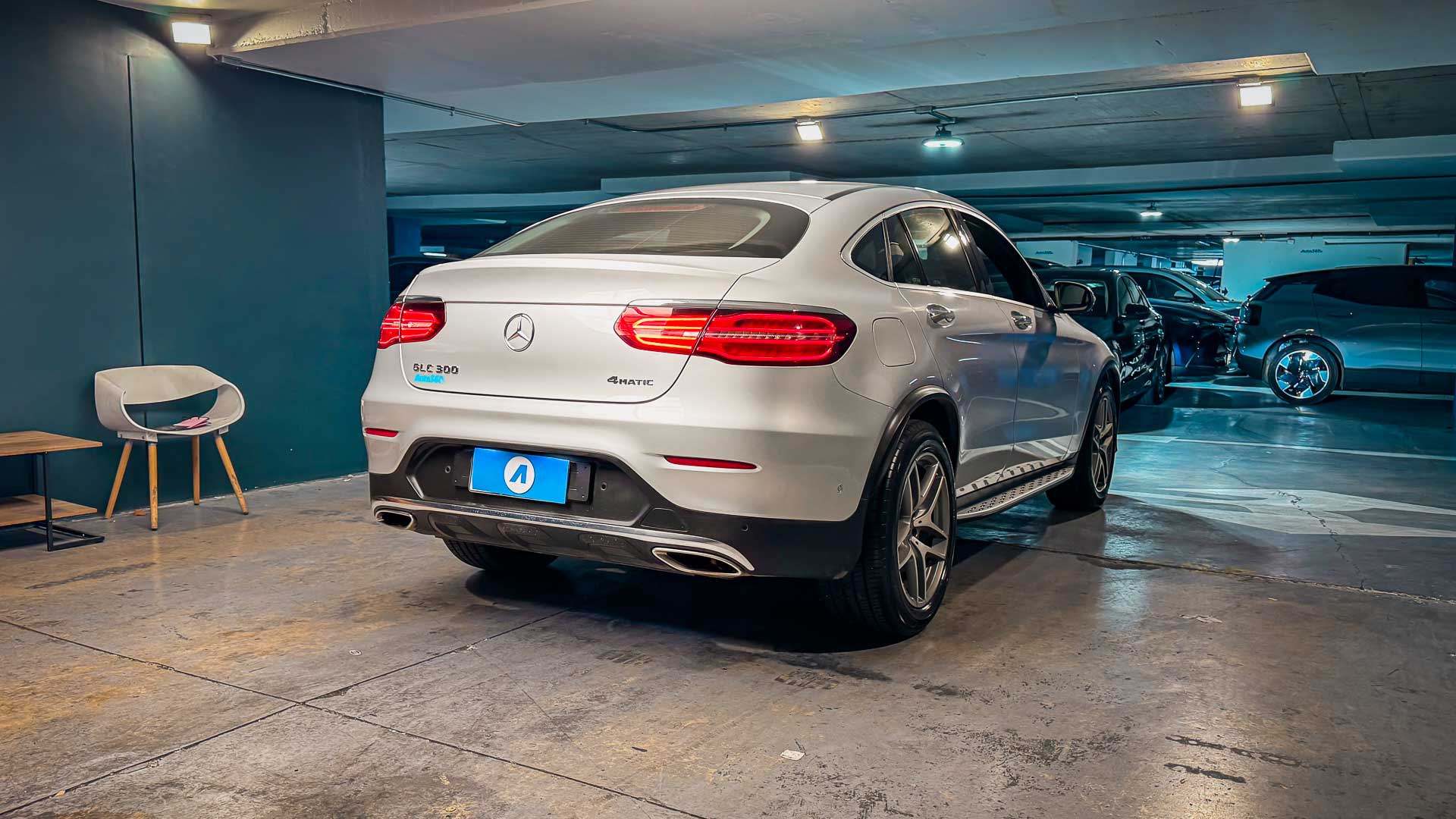 Mercedes-Benz Glc300 — foto 4 de 30