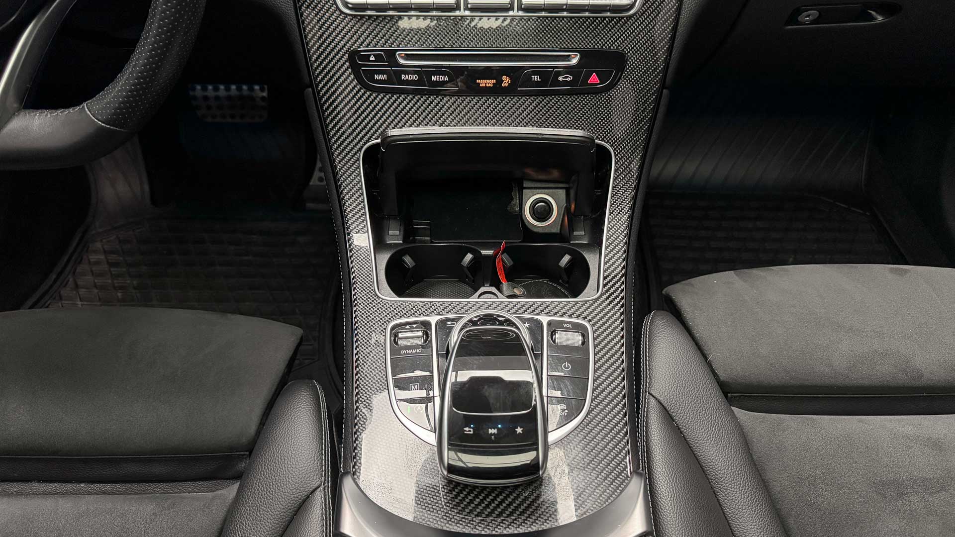 Mercedes-Benz Glc300 — foto 20 de 30