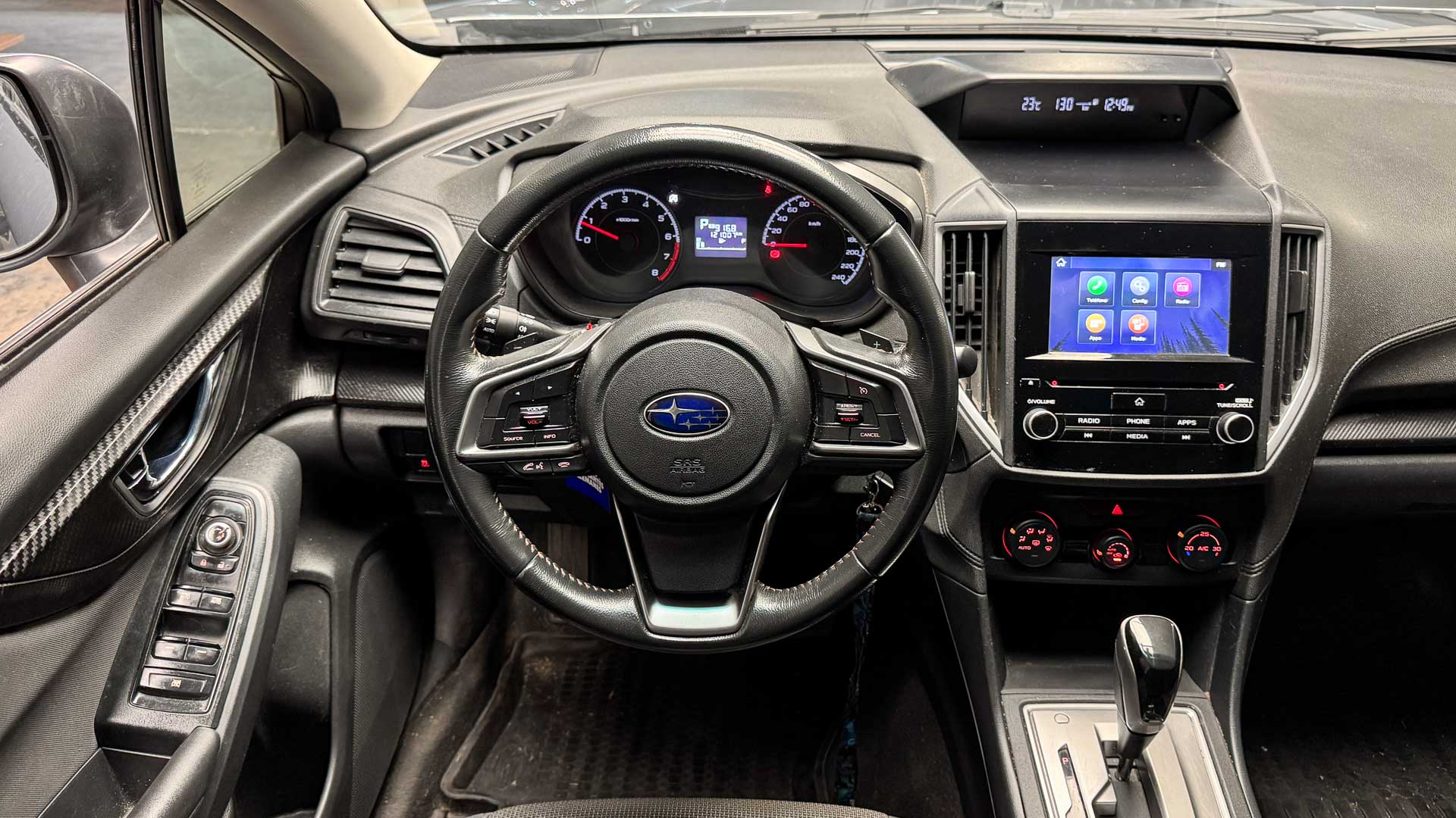 Subaru Xv — foto 12 de 25