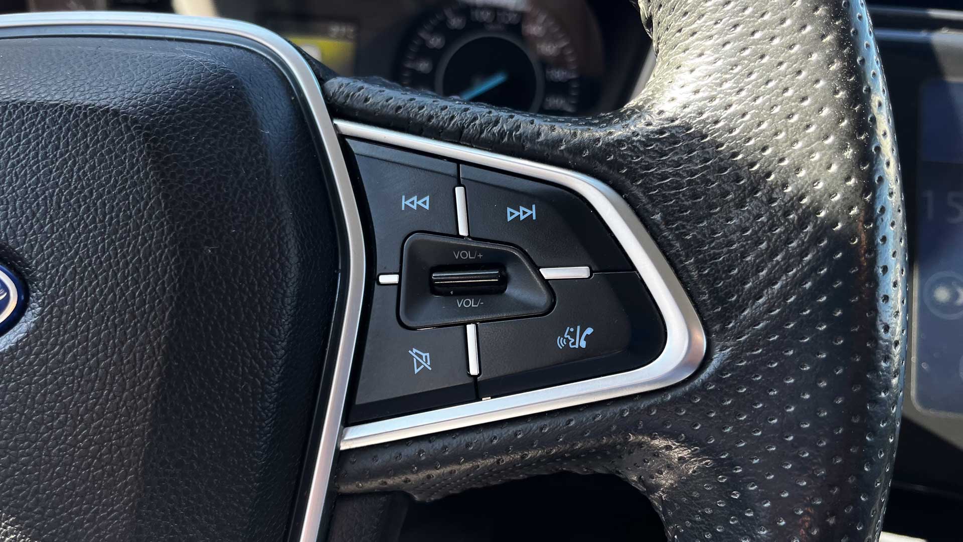 Ford Territory — foto 10 de 23