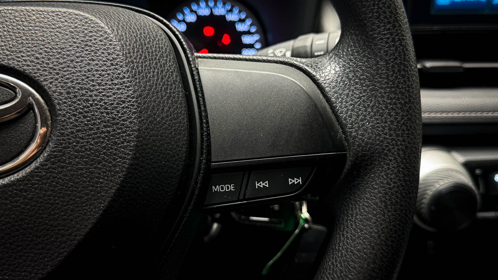 Toyota RAV4 — foto 10 de 24