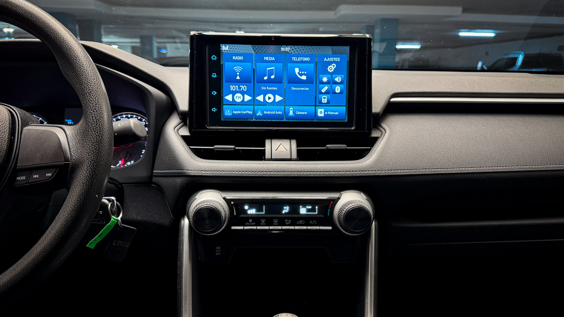 Toyota RAV4 — foto 15 de 24