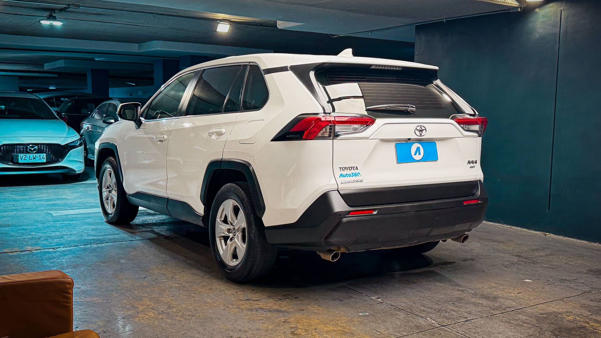 Toyota RAV4 — foto 2 de 24