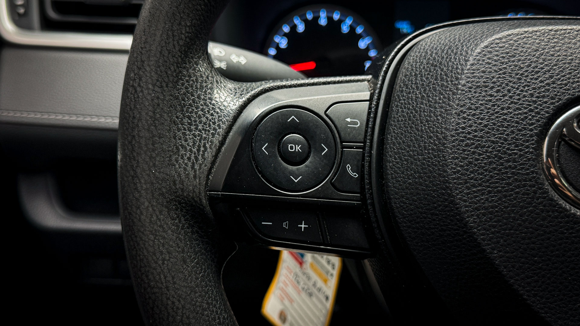 Toyota RAV4 — foto 9 de 24