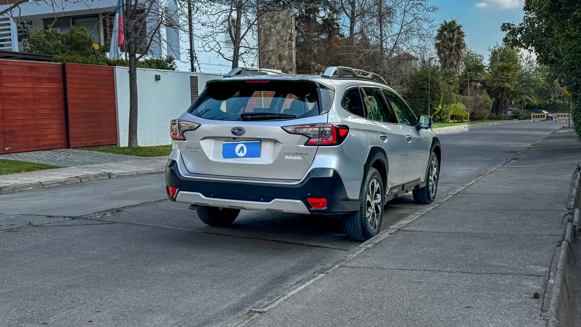 Subaru Outback — foto 4 de 28