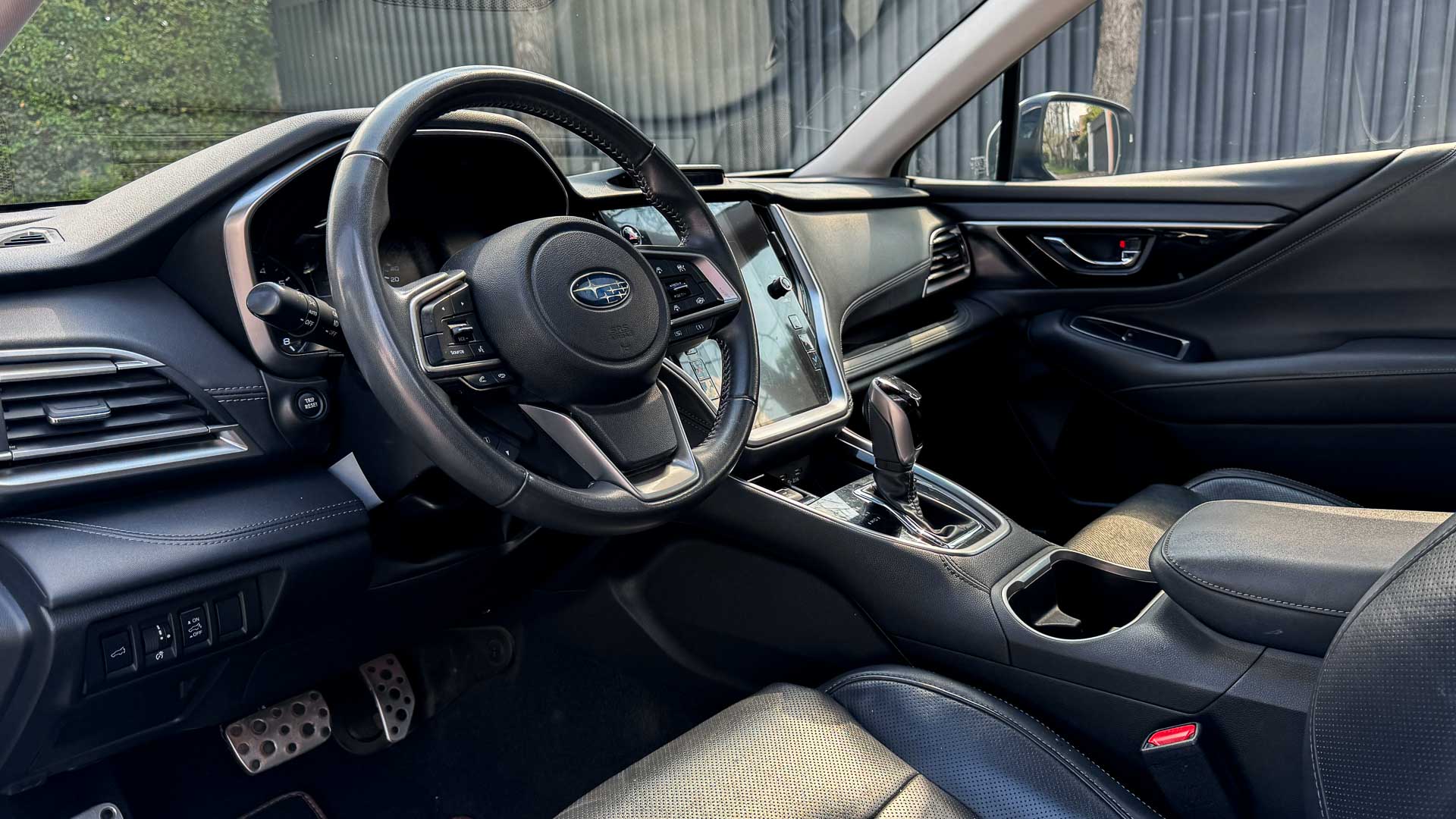 Subaru Outback — foto 11 de 28