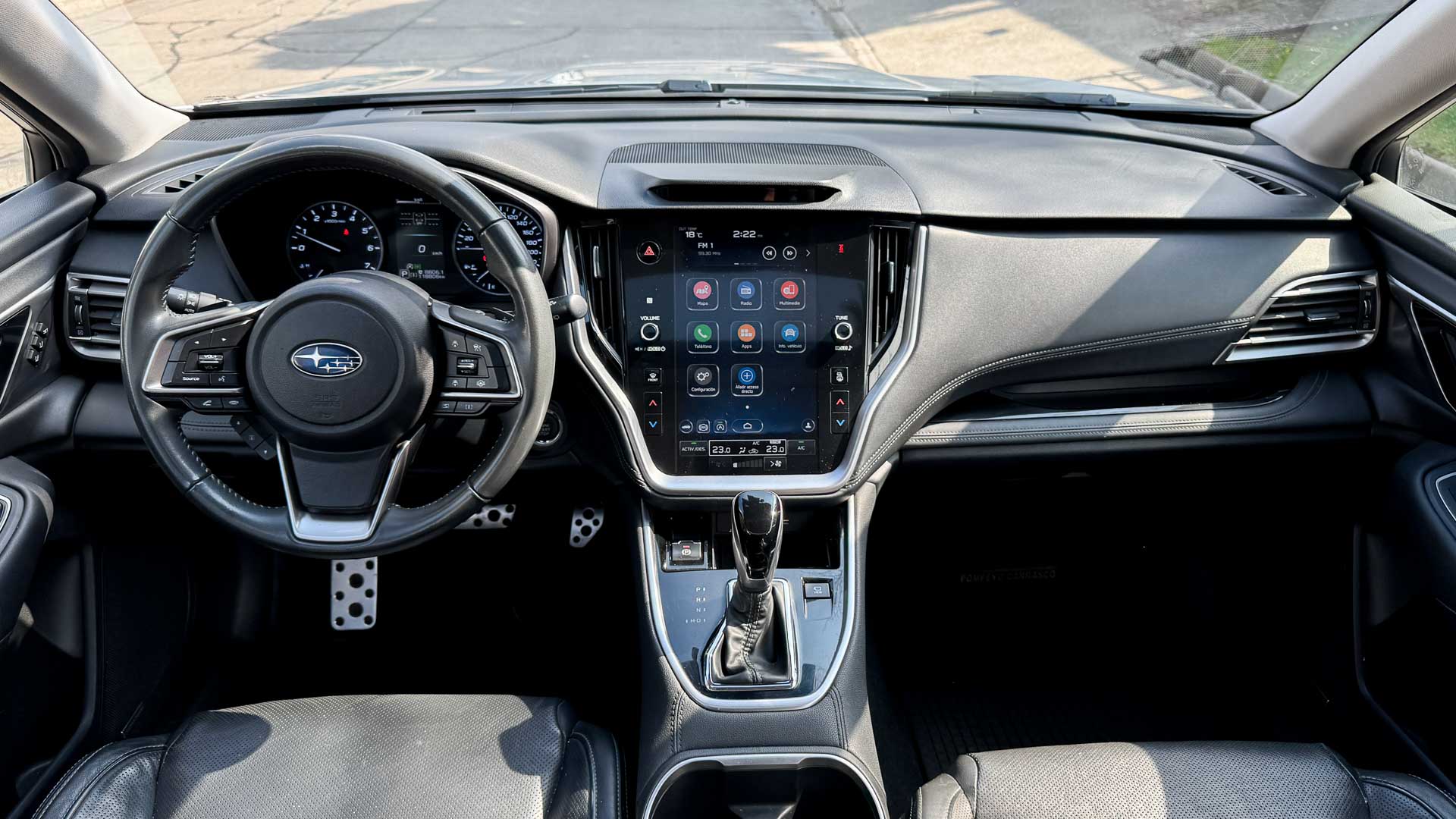 Subaru Outback — foto 14 de 28