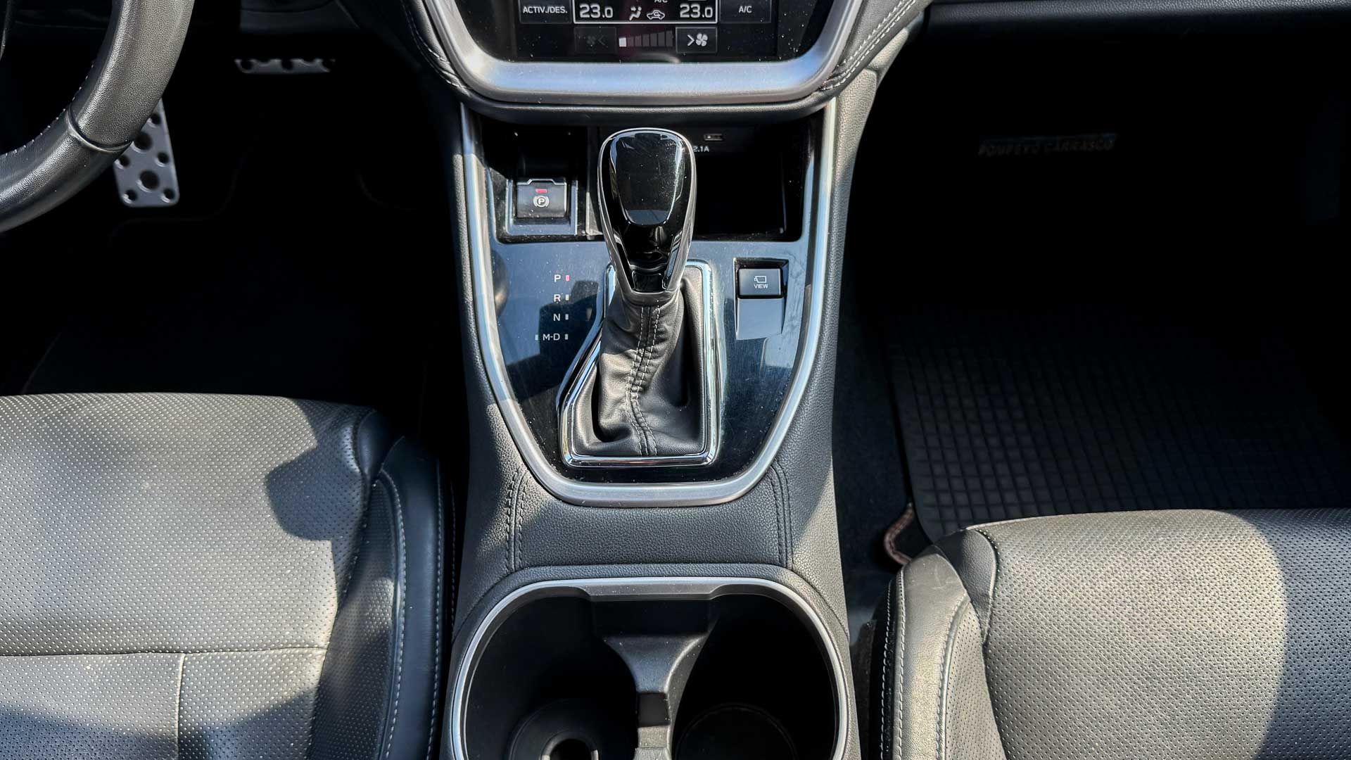Subaru Outback — foto 18 de 28