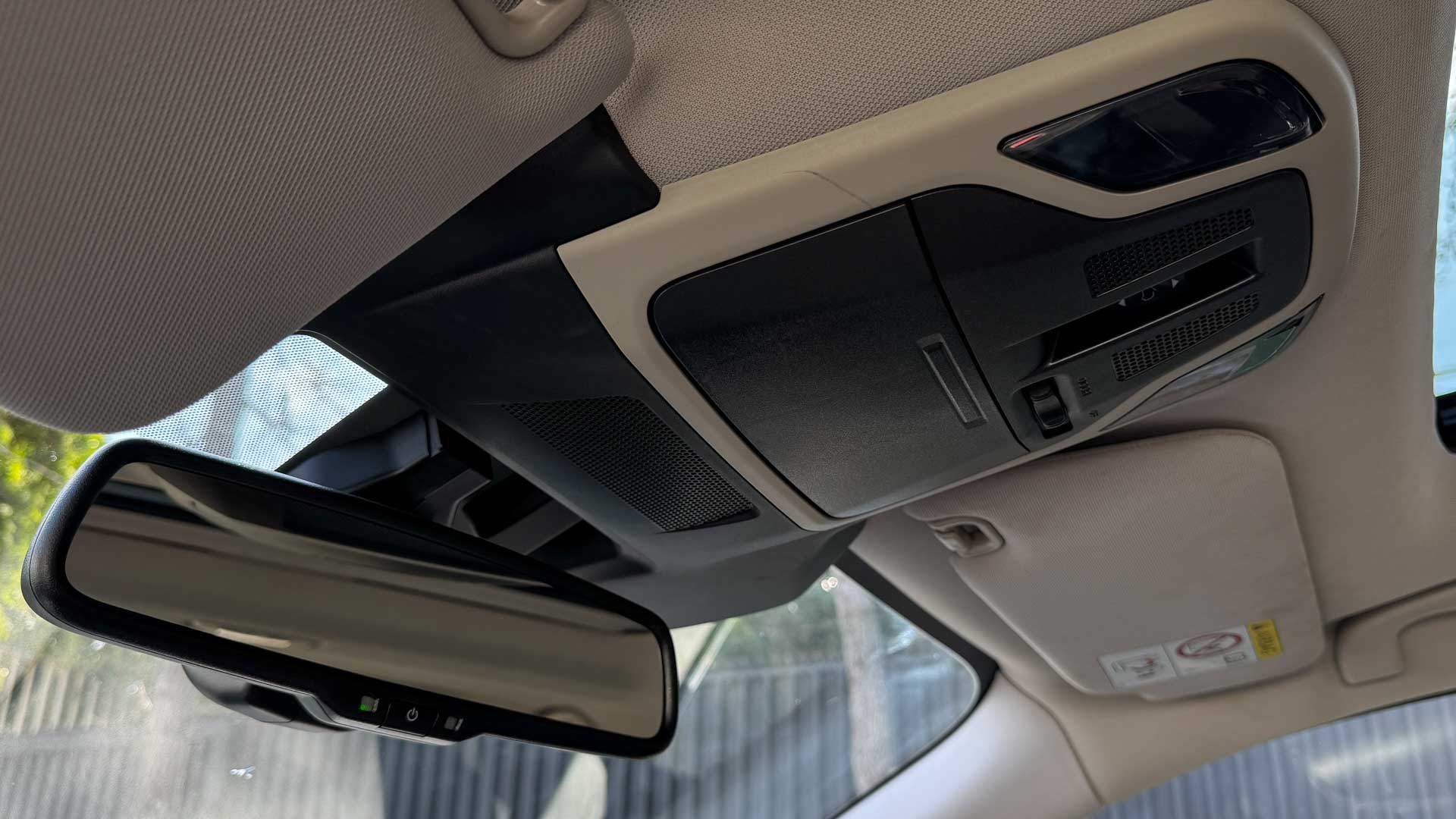 Subaru Outback — foto 21 de 28