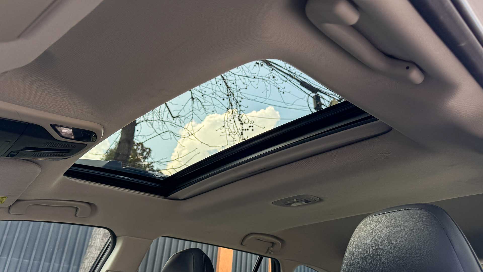Subaru Outback — foto 22 de 28