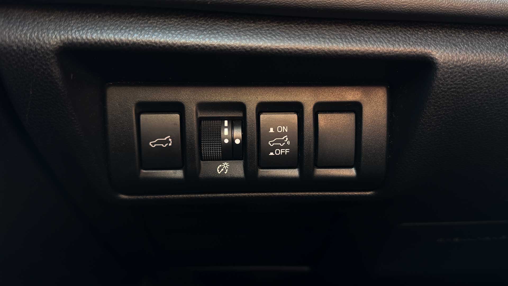 Subaru Outback — foto 27 de 28