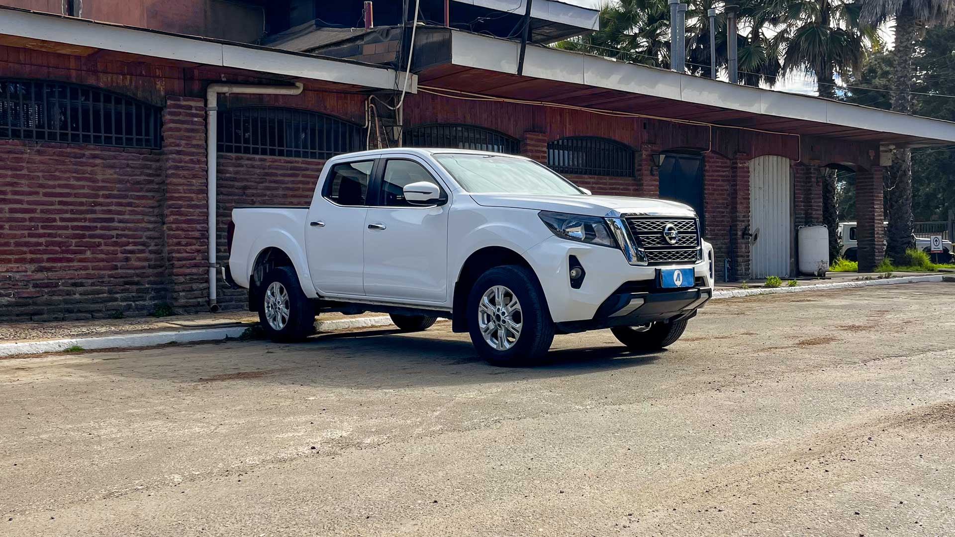 Nissan Navara — foto 5 de 24