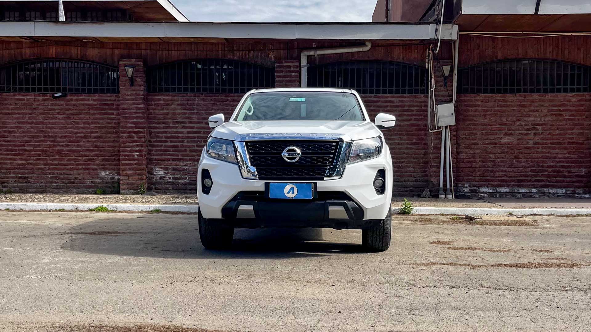 Nissan Navara — foto 6 de 24