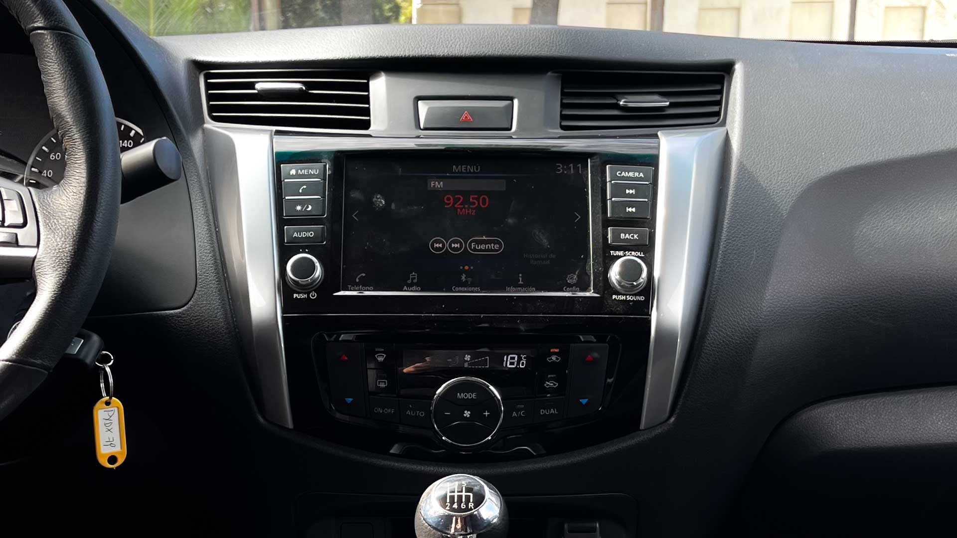 Nissan Navara — foto 15 de 24