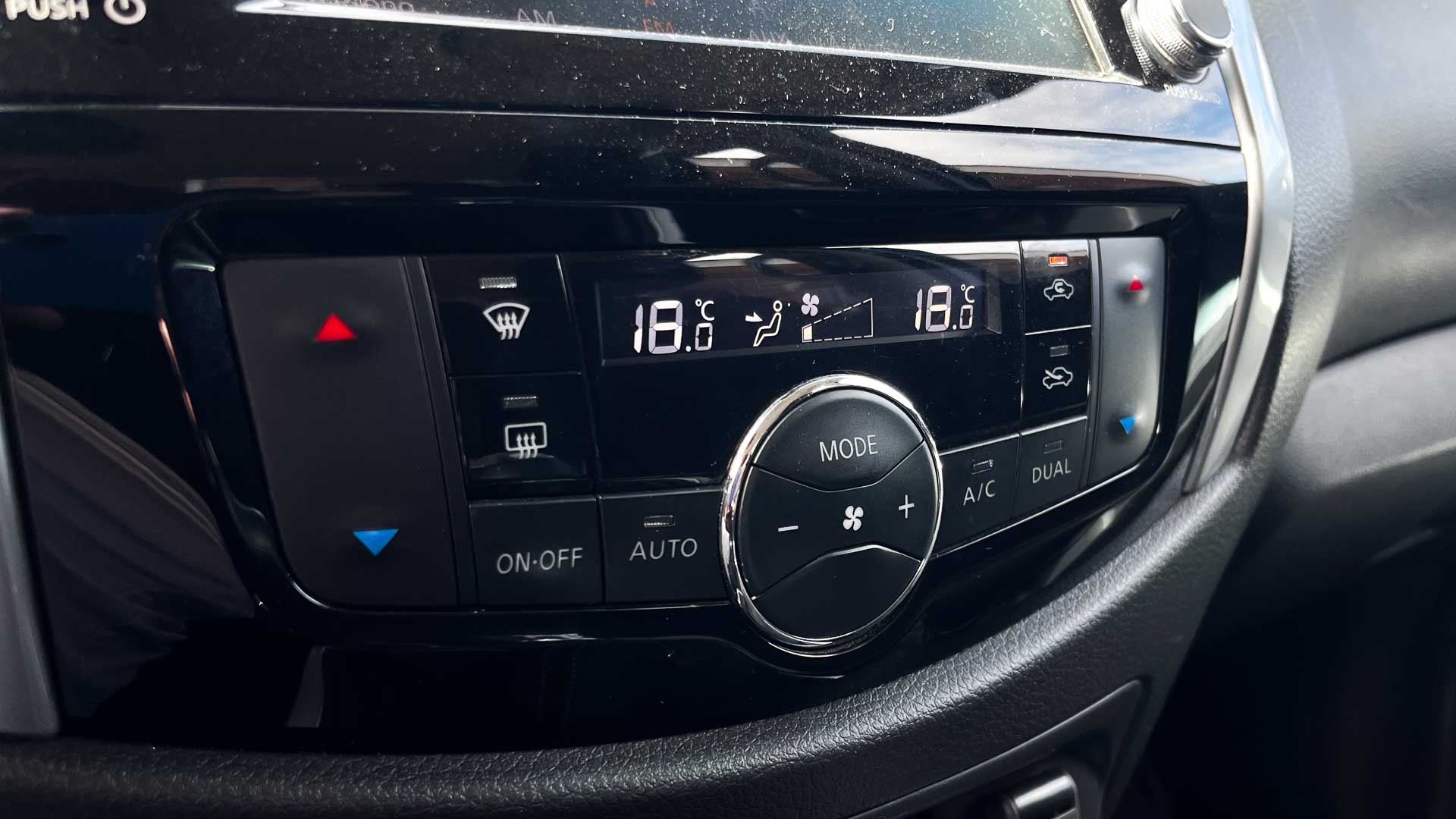 Nissan Navara — foto 18 de 24