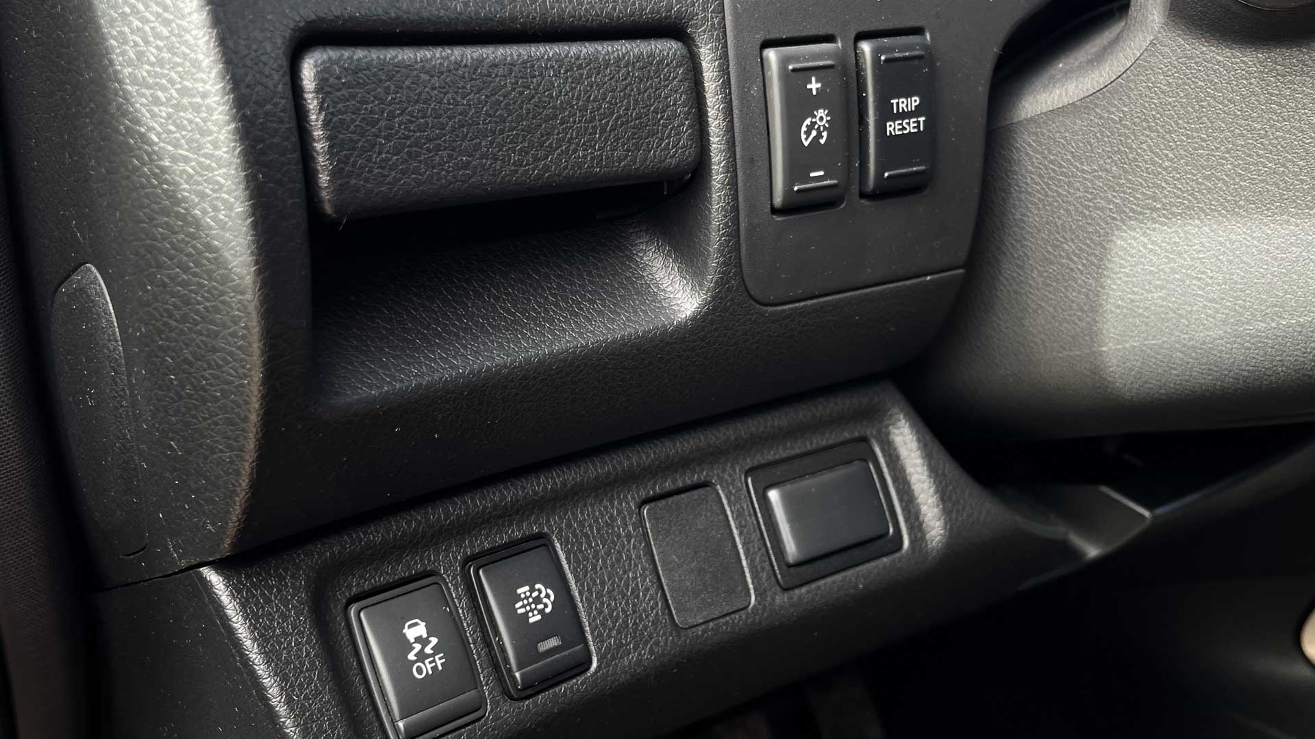 Nissan Navara — foto 24 de 24