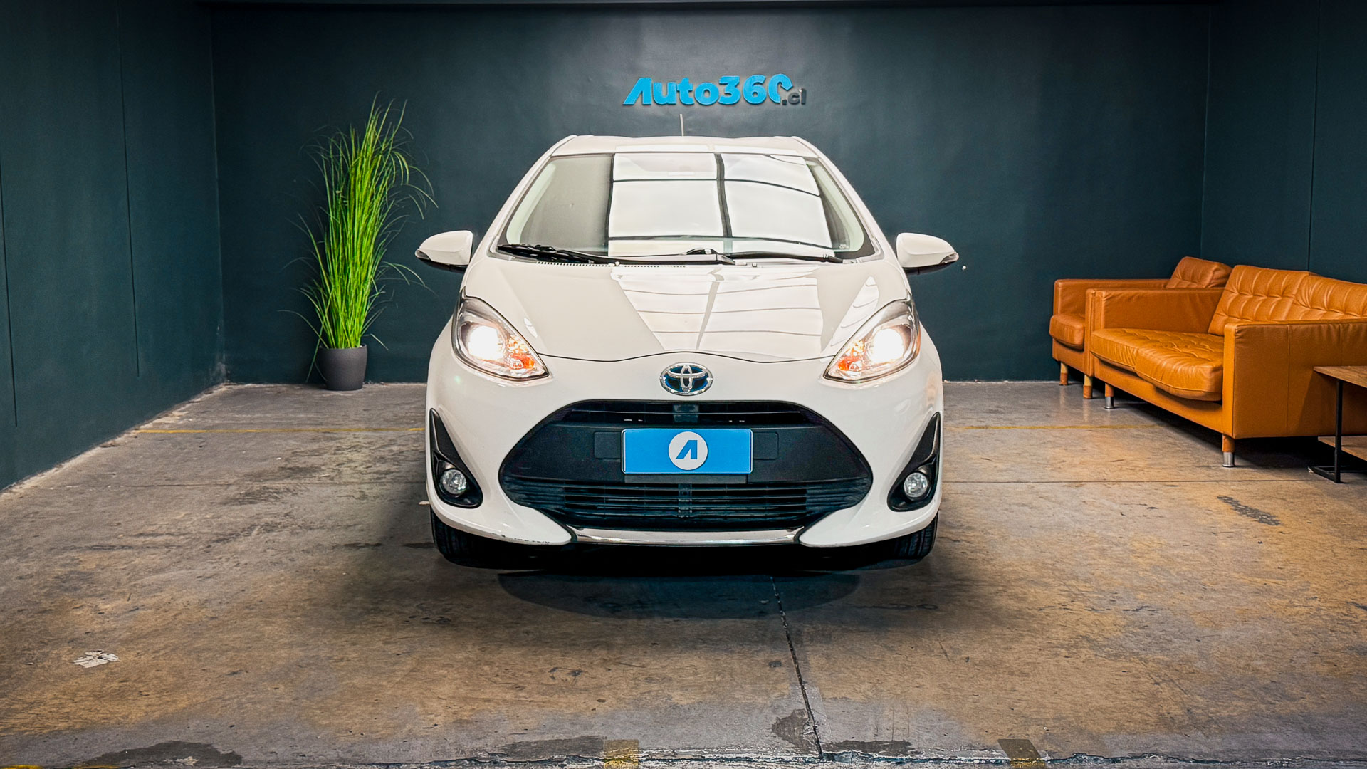 Toyota Prius C — foto 6 de 27