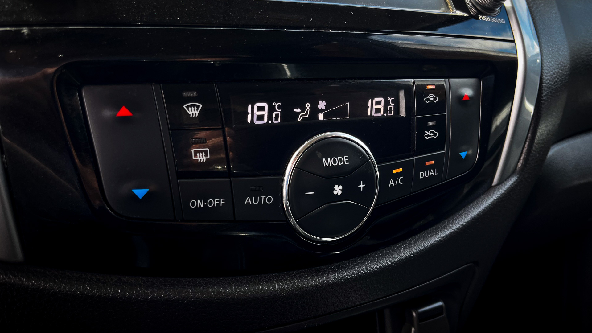Nissan Navara — foto 15 de 20