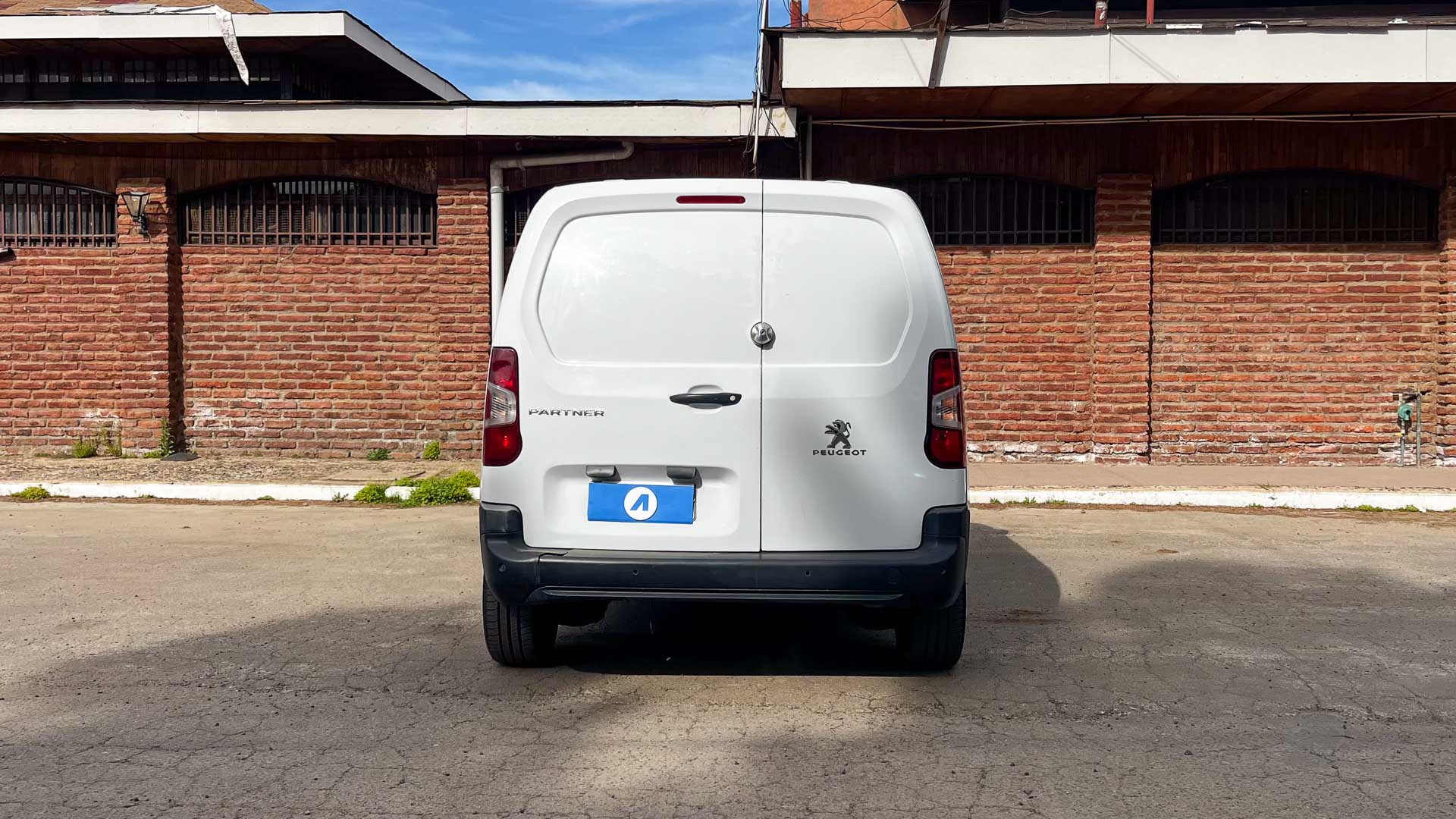 Peugeot Partner — foto 3 de 20