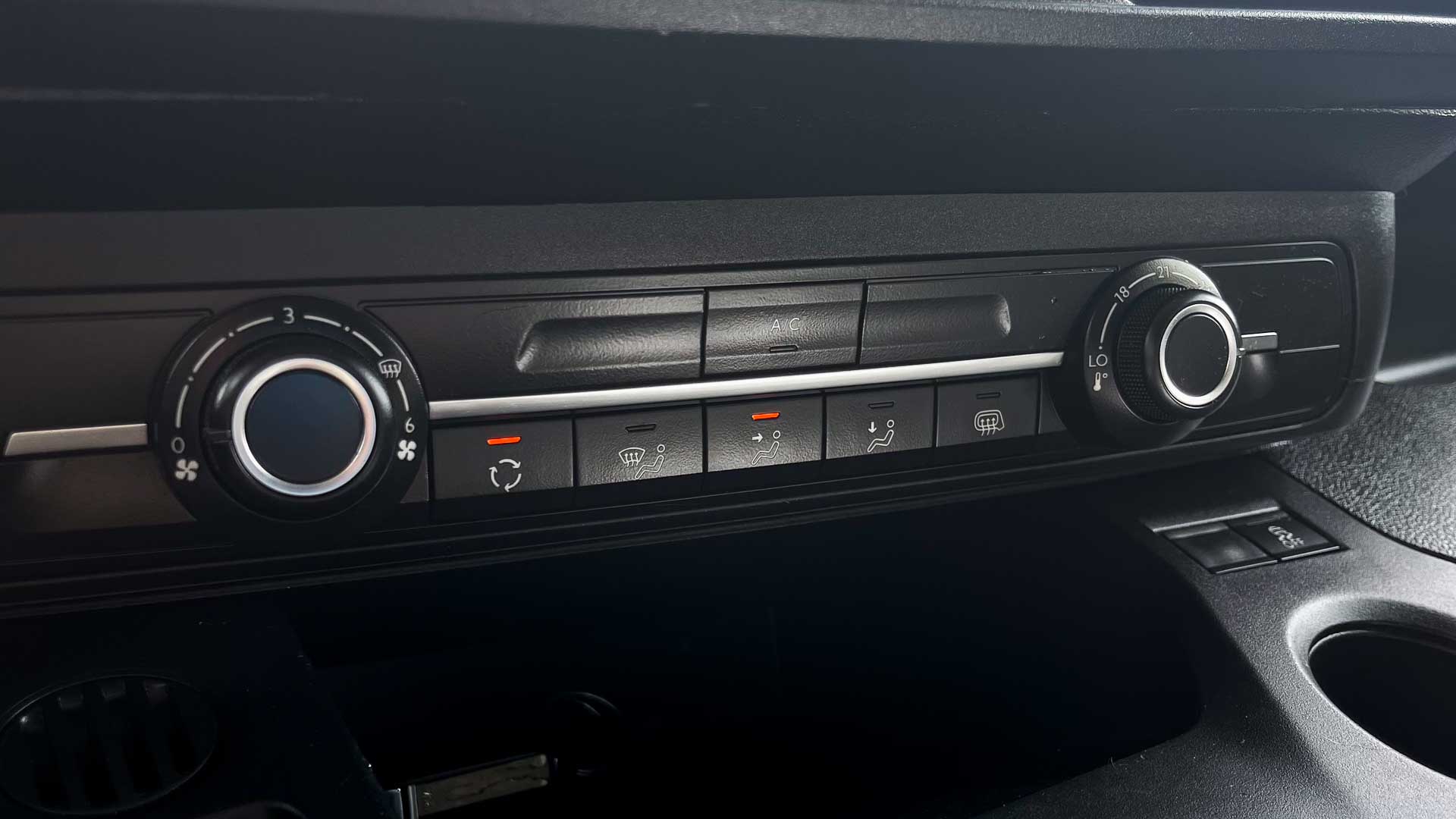 Peugeot Partner — foto 15 de 20