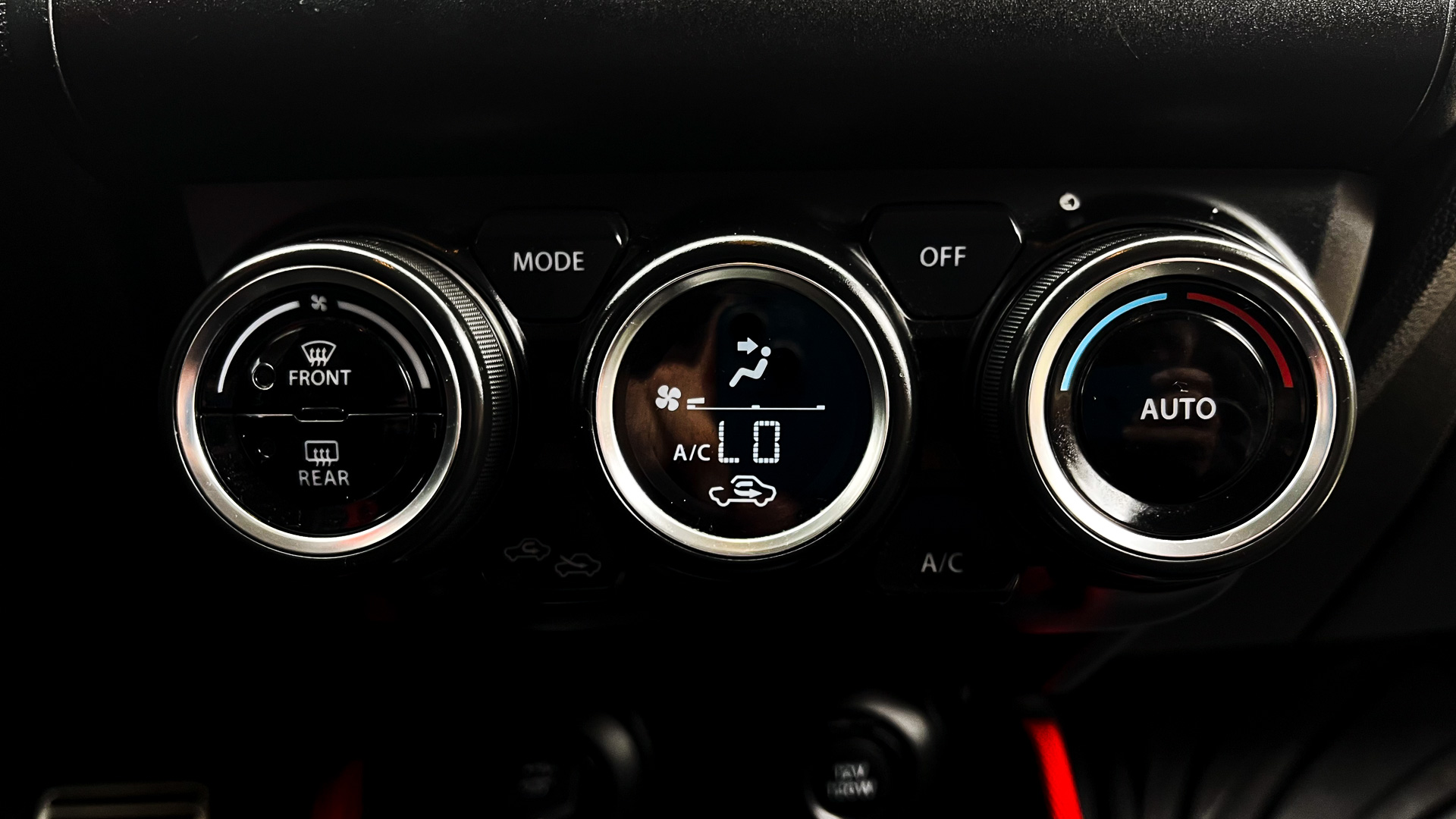 Suzuki Swift — foto 16 de 24