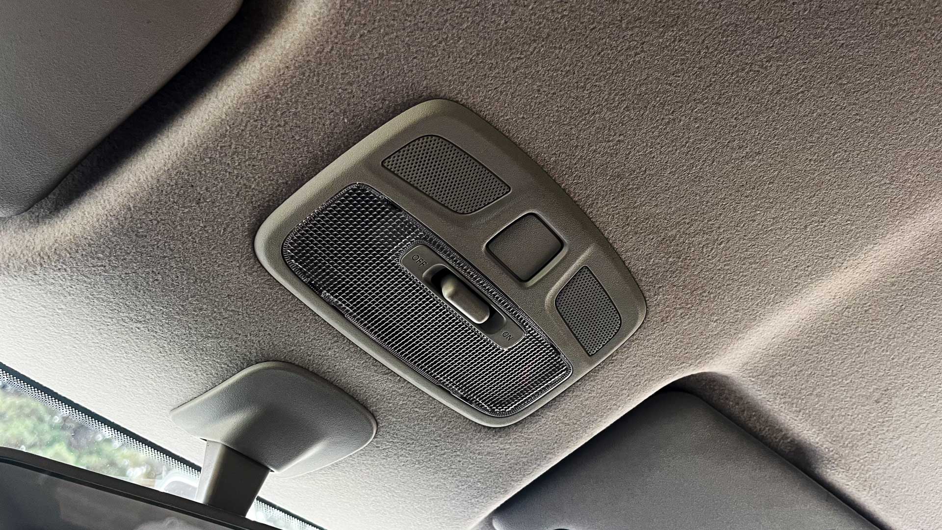 Suzuki Swift — foto 19 de 24