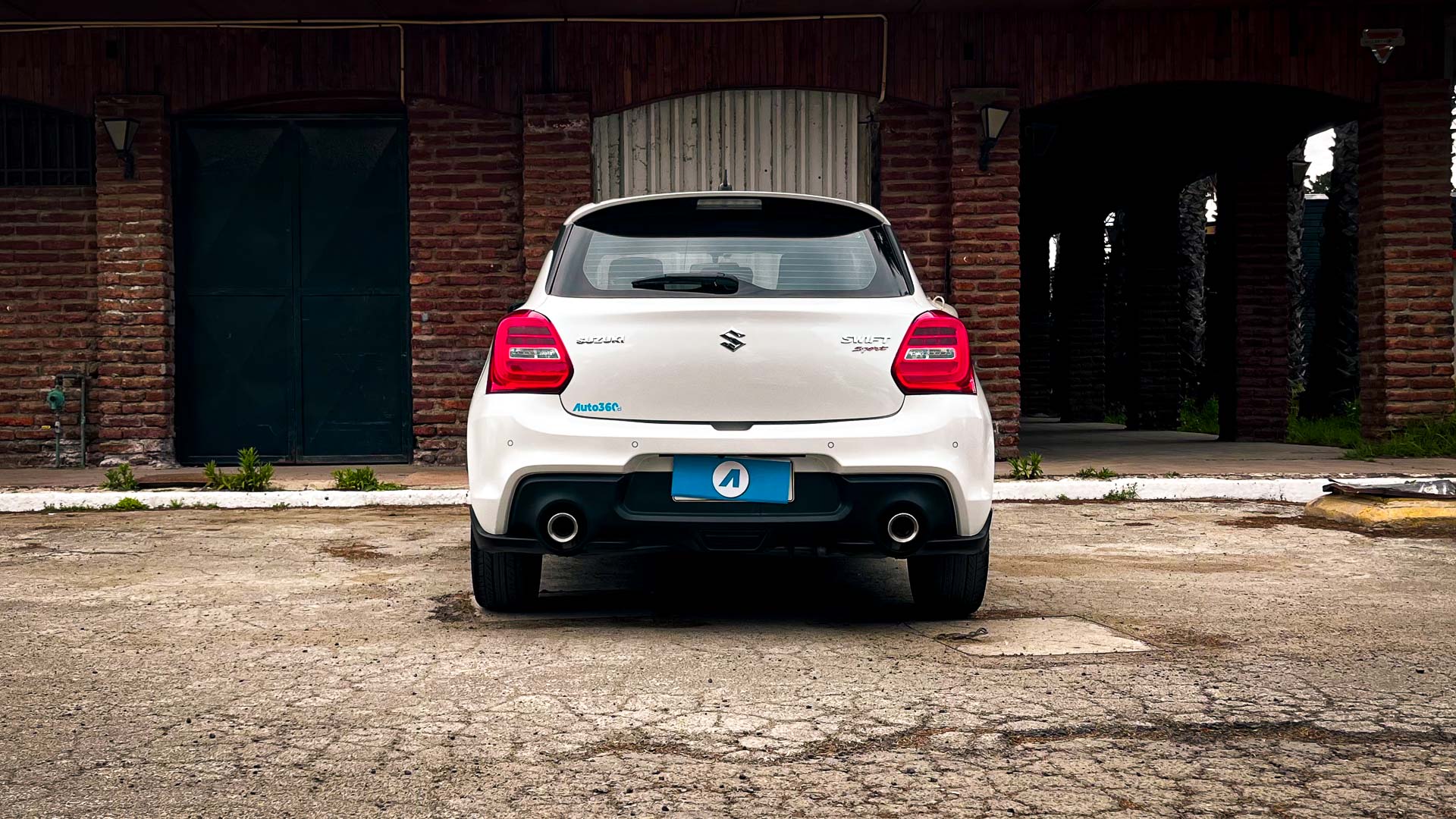 Suzuki Swift — foto 3 de 24
