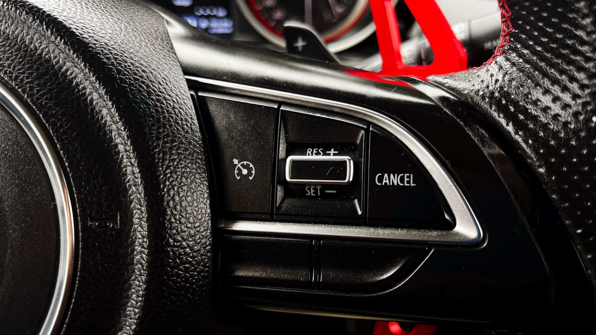 Suzuki Swift — foto 9 de 24