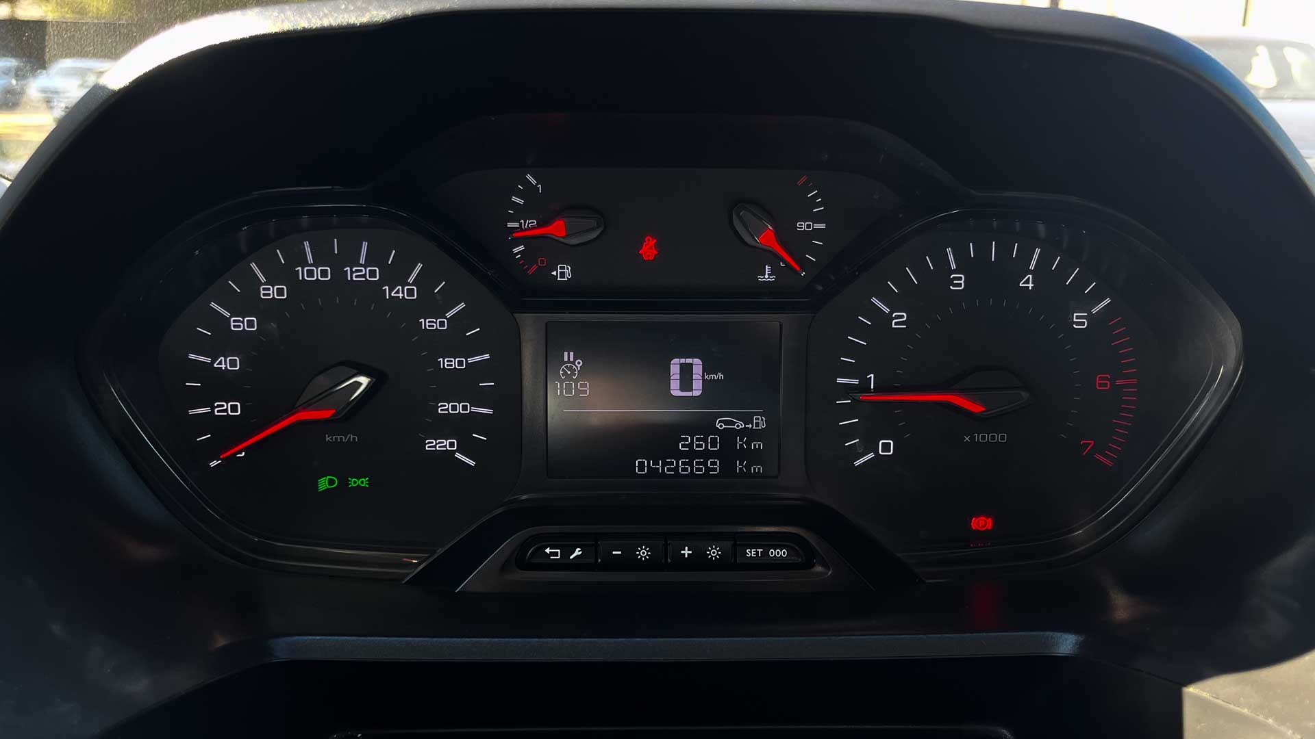 Peugeot Partner — foto 7 de 21