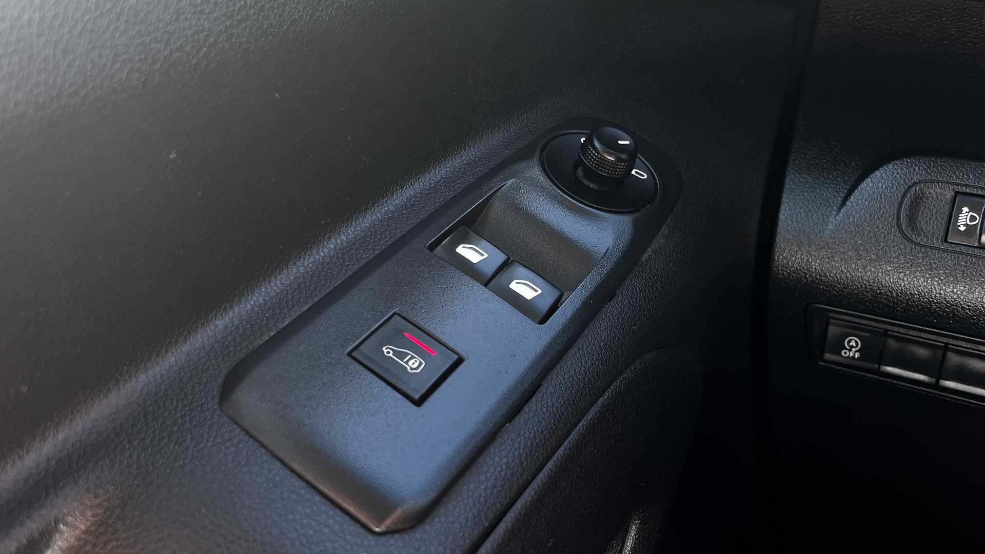 Peugeot Partner — foto 19 de 21
