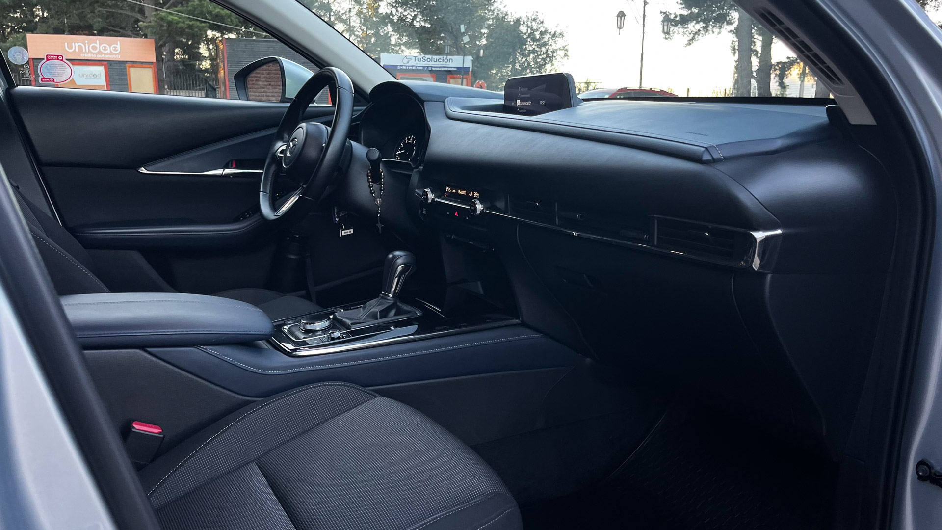 Mazda CX-30 — foto 13 de 24