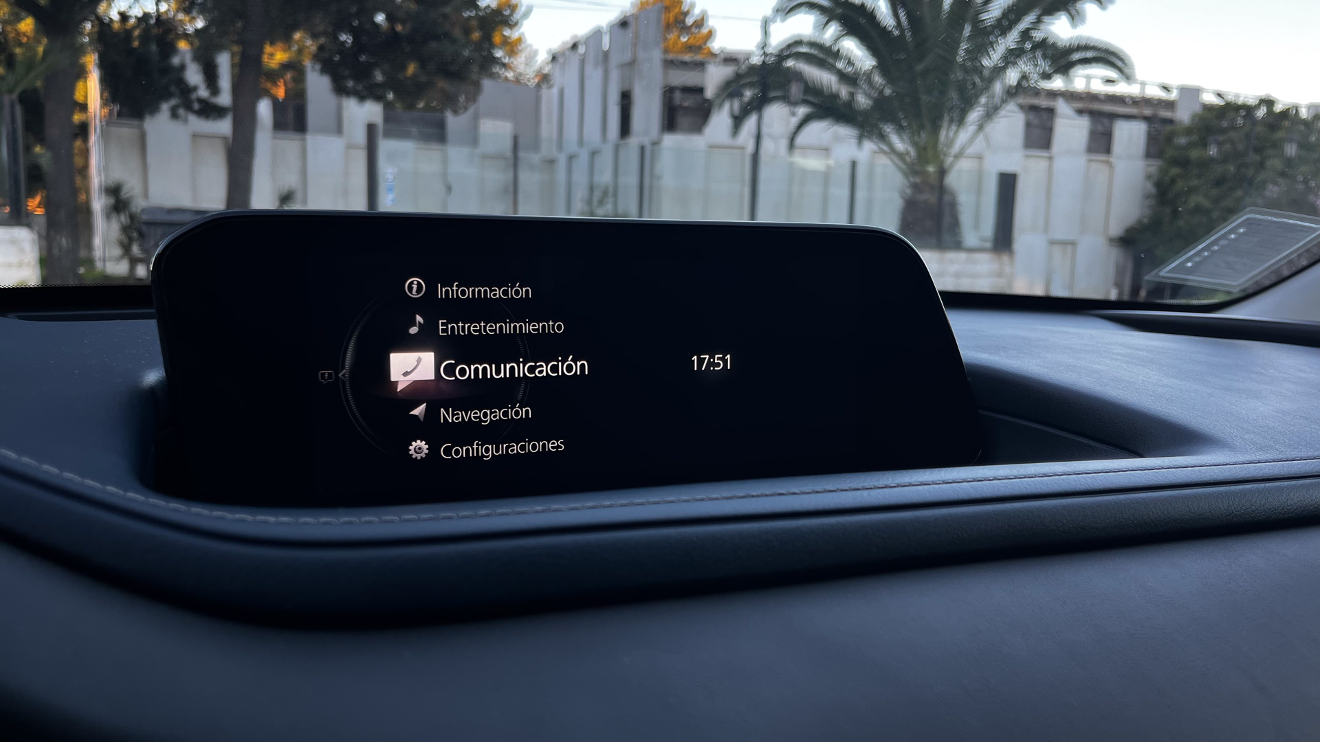 Mazda CX-30 — foto 15 de 24