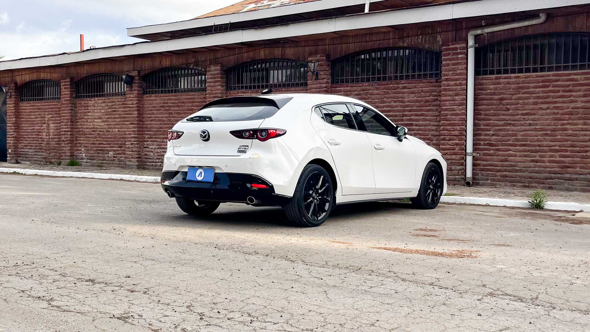 Mazda 3 Sport — foto 4 de 27