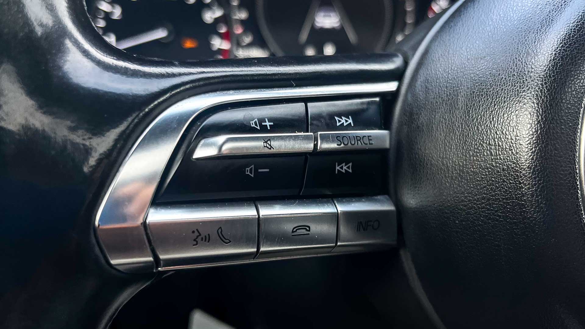 Mazda 3 Sport — foto 9 de 27