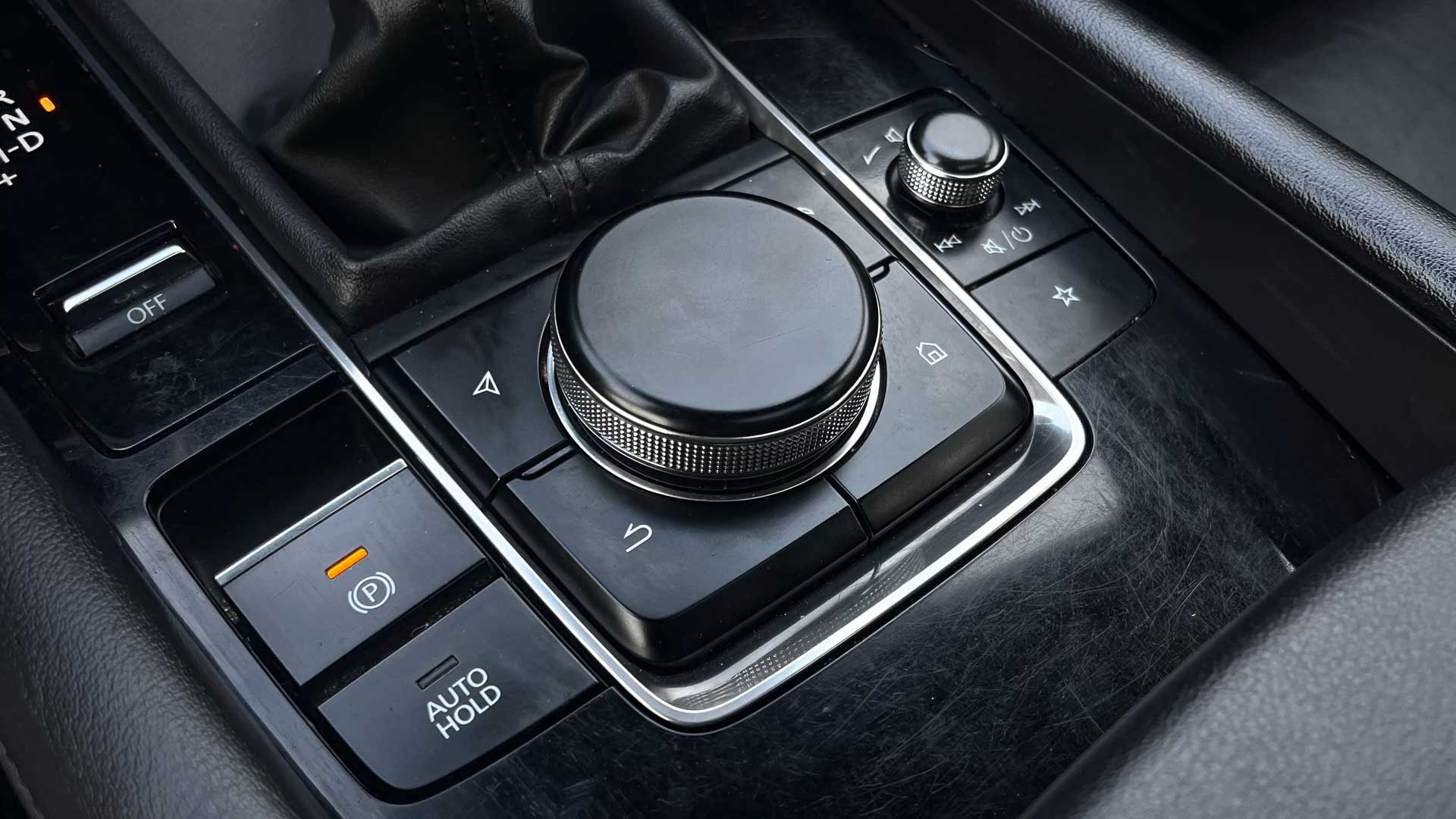 Mazda 3 Sport — foto 19 de 27
