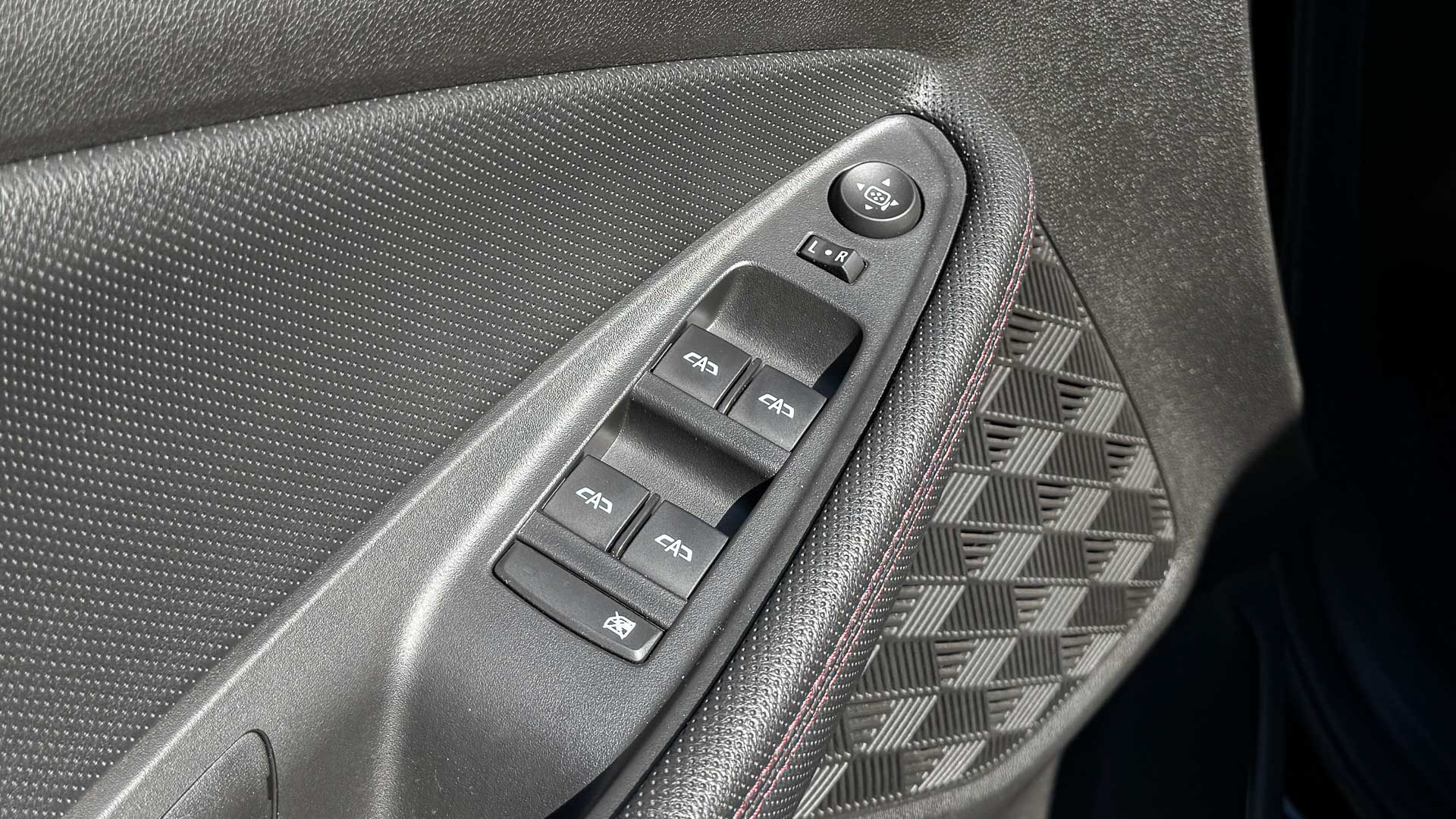 Chevrolet Montana — foto 28 de 28