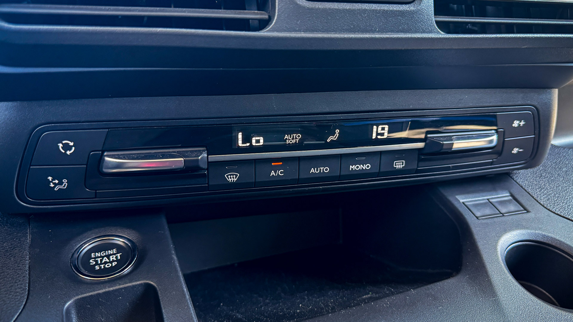 Peugeot Rifter — foto 17 de 29