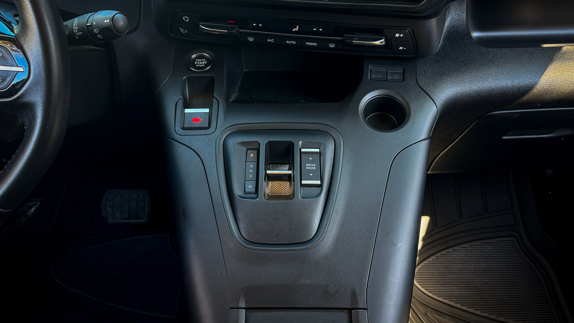 Peugeot Rifter — foto 18 de 29