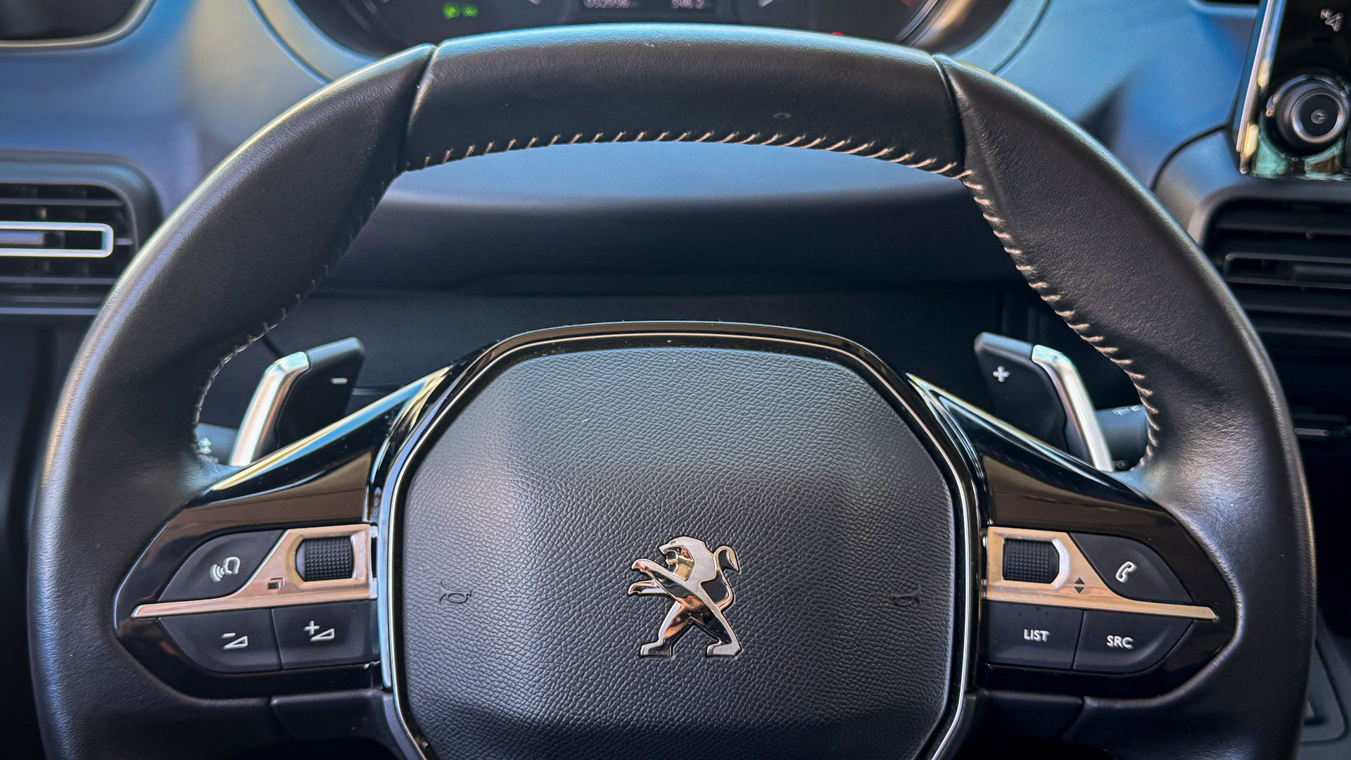 Peugeot Rifter — foto 7 de 29