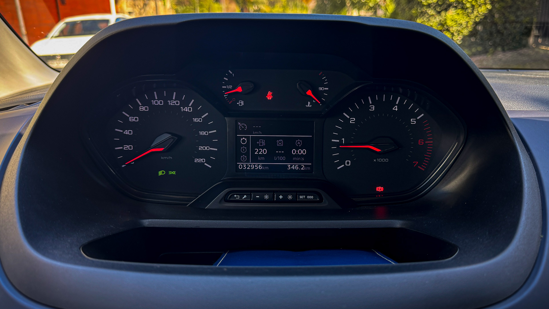 Peugeot Rifter — foto 8 de 29