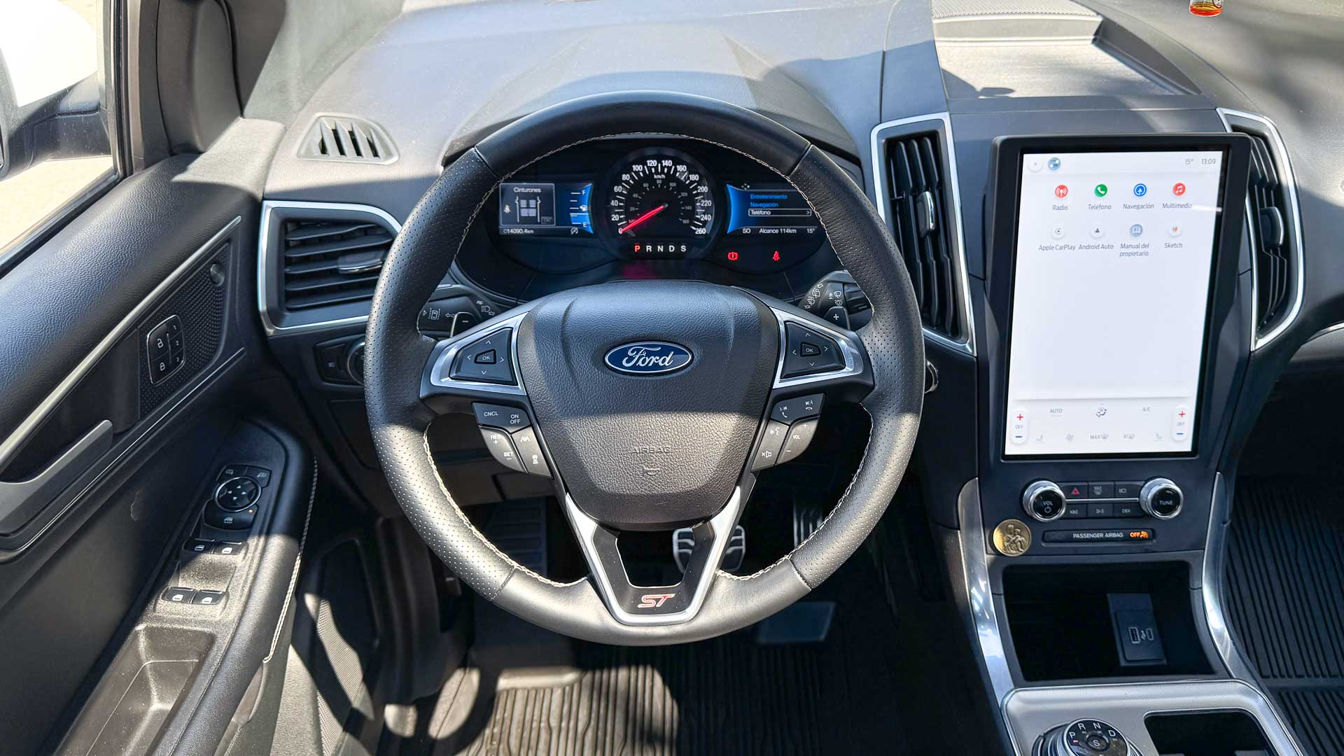 Ford Edge St — foto 12 de 32