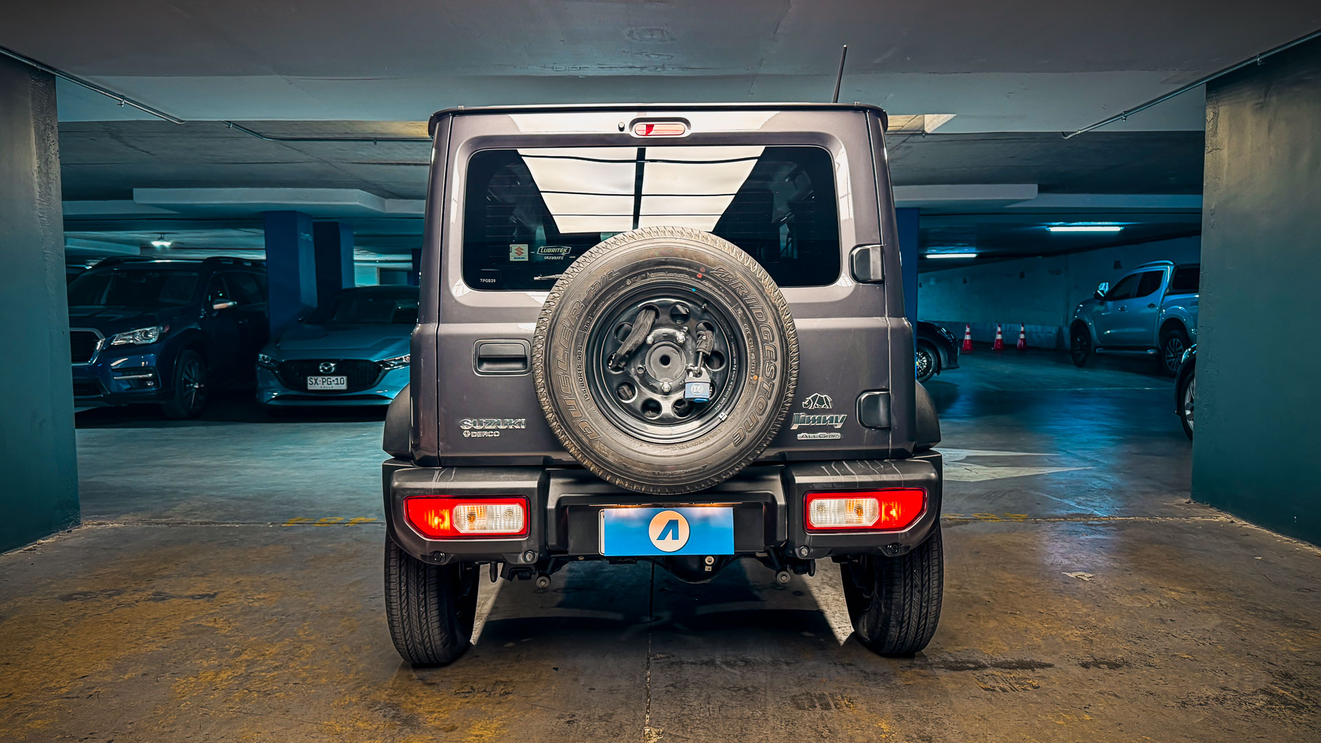 Suzuki Jimny — foto 3 de 25