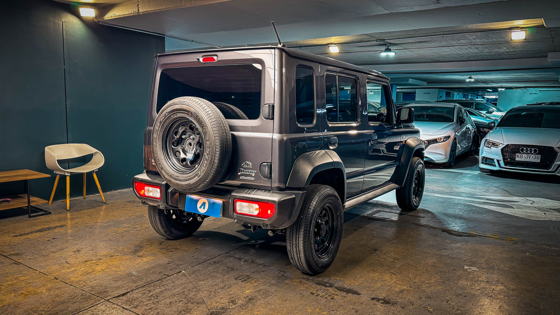Suzuki Jimny — foto 4 de 25